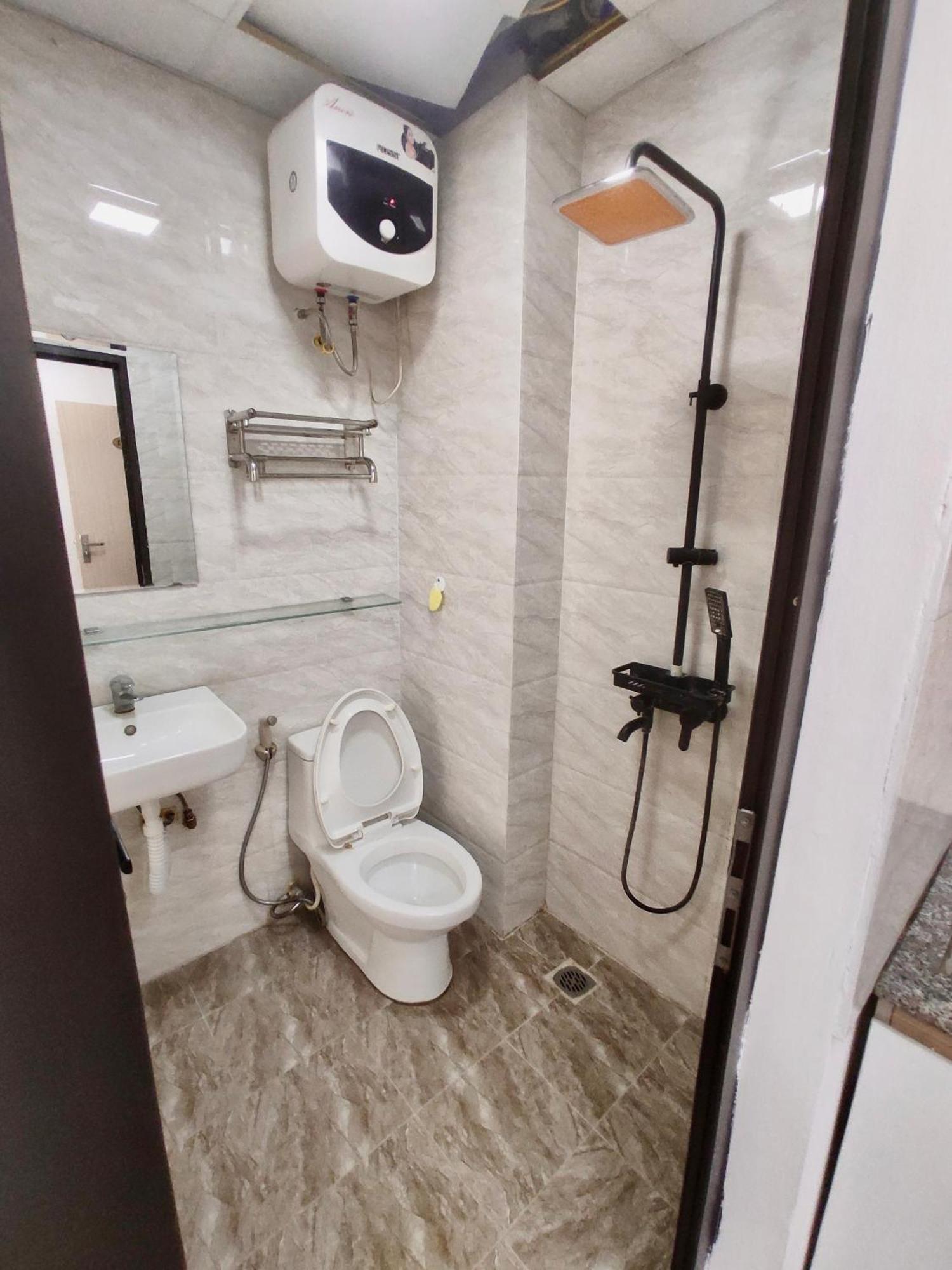 Era Apartment Ham Long Hanoi Eksteriør bilde
