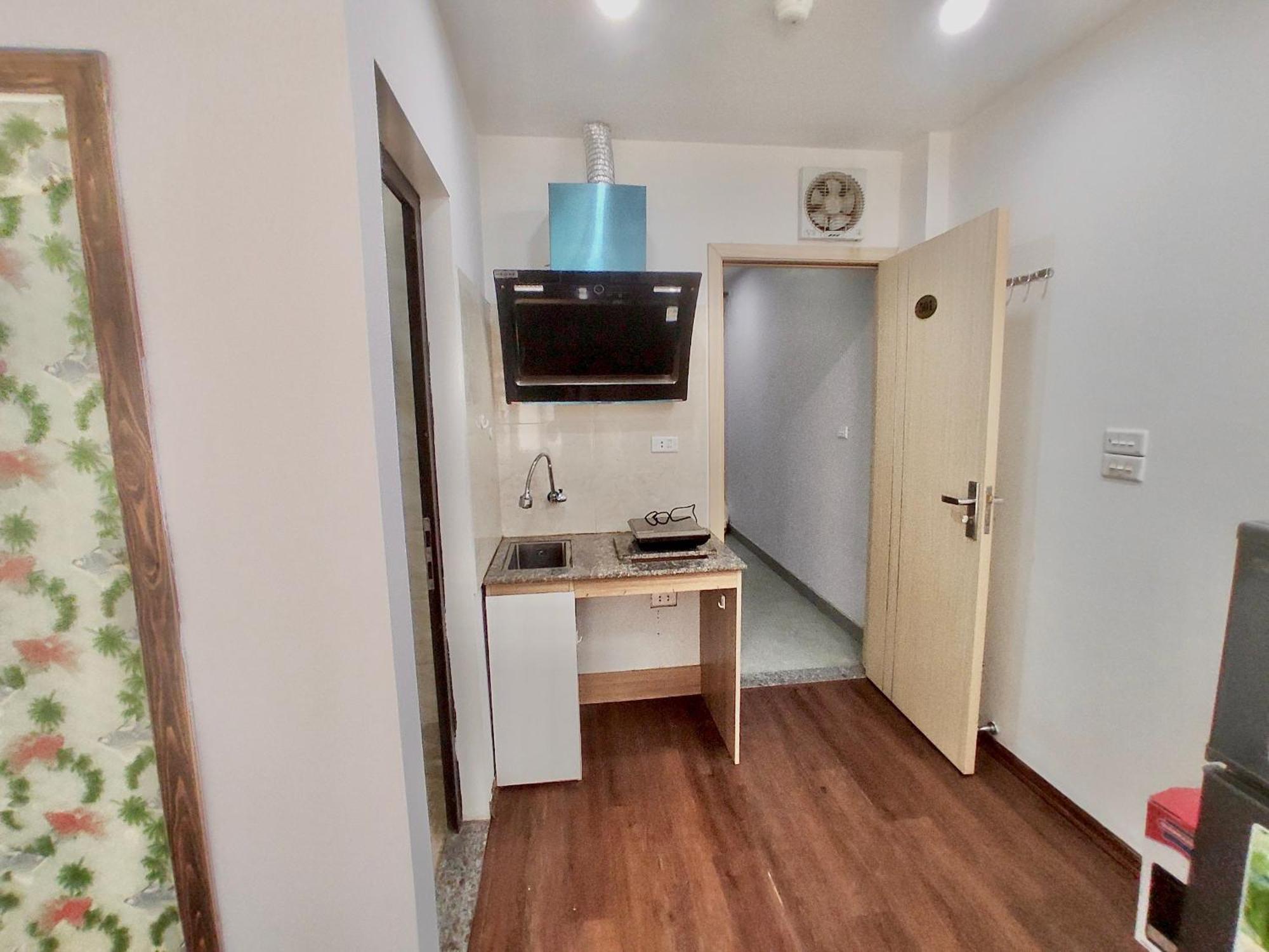 Era Apartment Ham Long Hanoi Eksteriør bilde