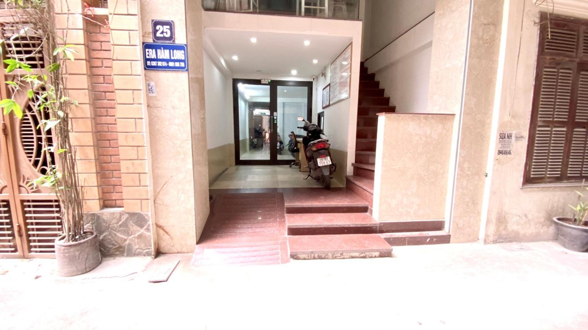 Era Apartment Ham Long Hanoi Eksteriør bilde