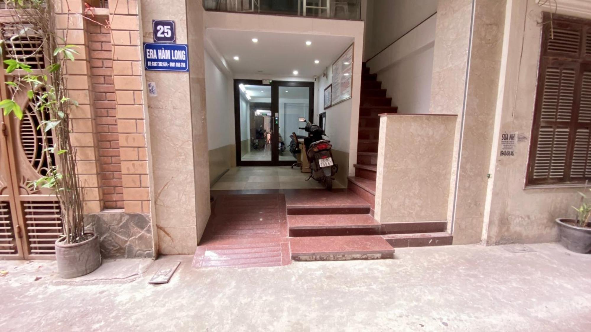 Era Apartment Ham Long Hanoi Eksteriør bilde